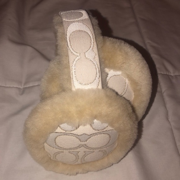 COACH scarf/ and Ear muffs - Picture 4 of 4